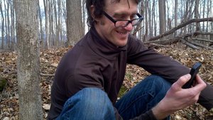 Charlie Hohn adds a photo-observation to iNaturalist.