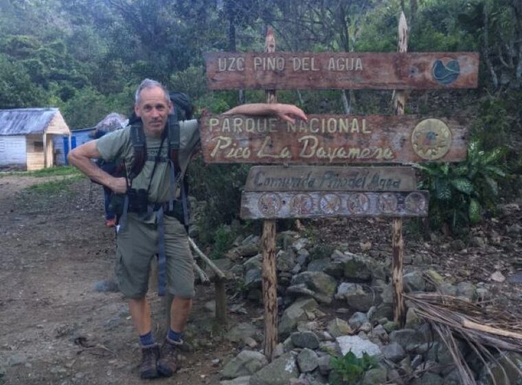 Chris Rimmer at the entrance to Parque Nacional Bayamesa in Cuba’s Sierra Maestra, taken February 2019. © Jorge Tamano