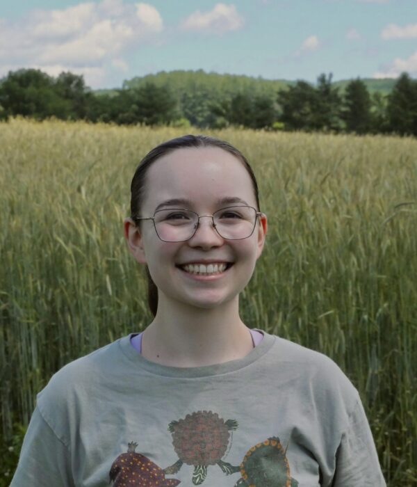 Liv Kacar, Pollinator Technician